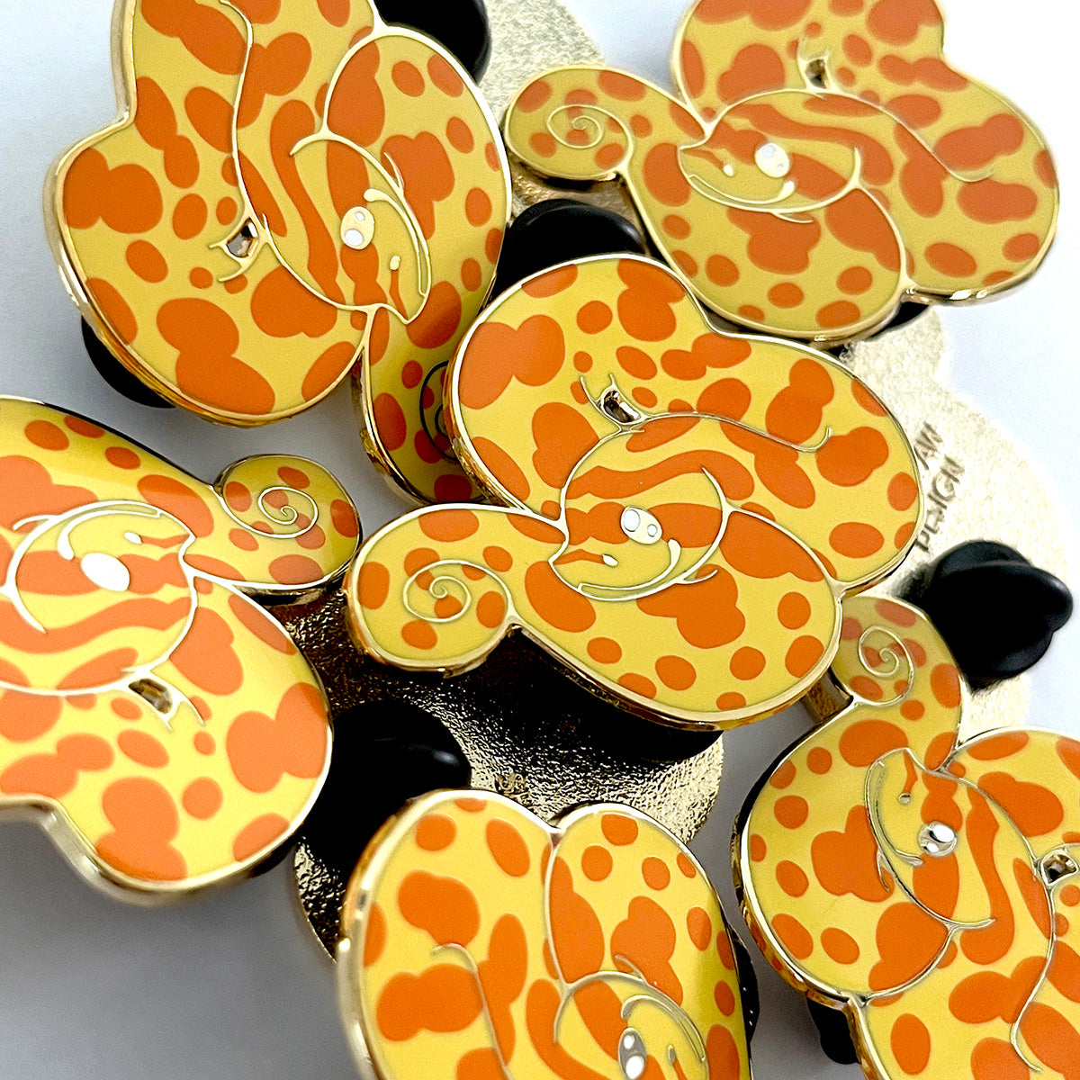 Hognose snake Hard Enamel Pin